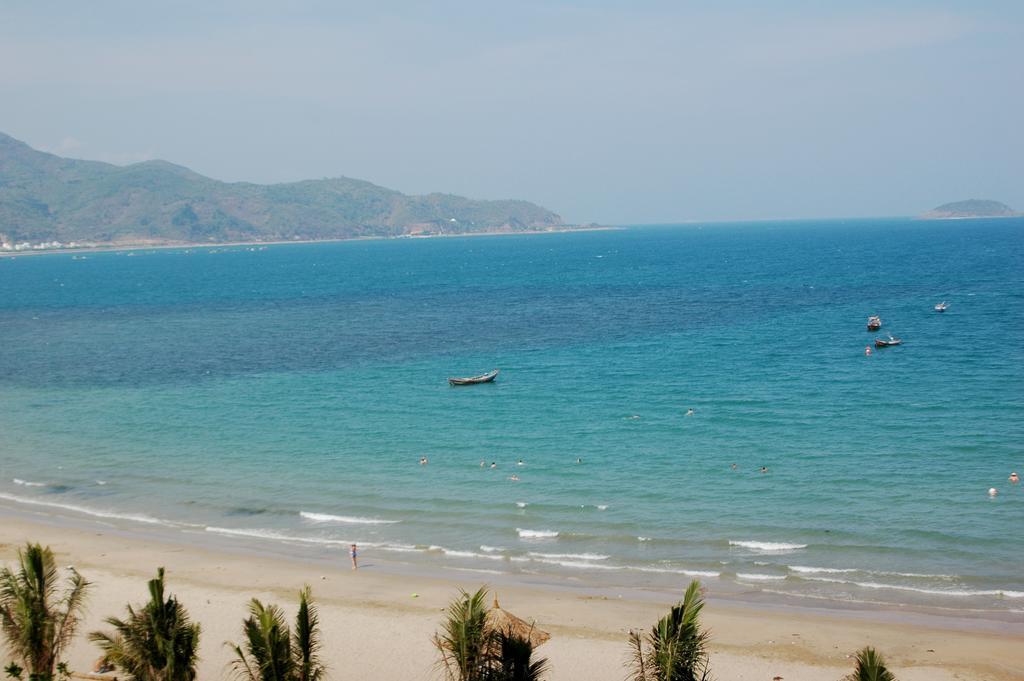 Minh Nhat Hotel Nha Trang Exteriör bild